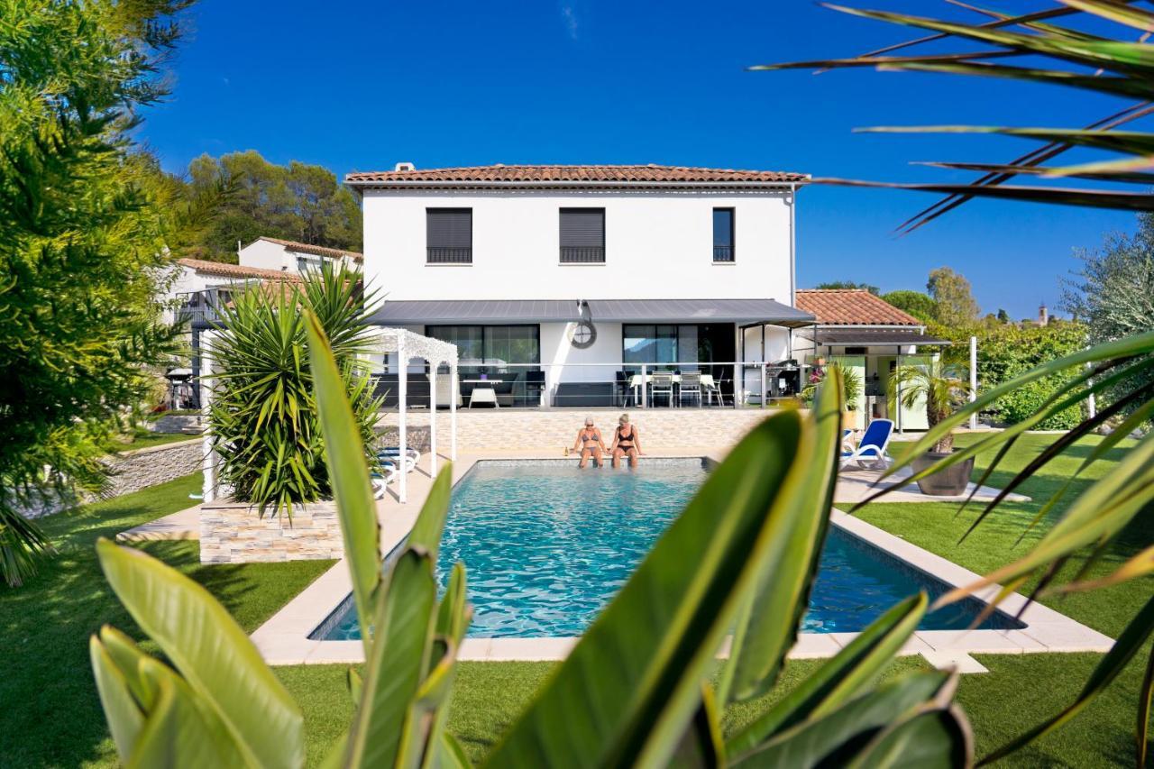Villa Quietude Bagnols-en-Foret Exterior photo