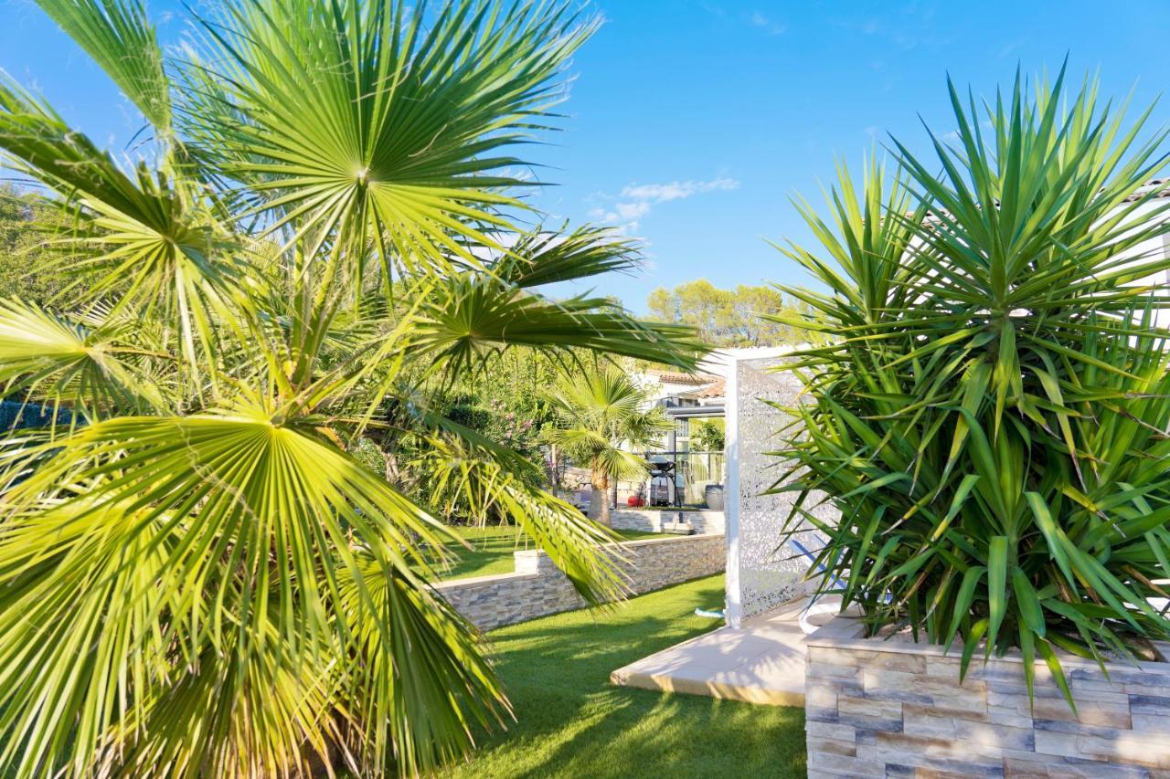 Villa Quietude Bagnols-en-Foret Exterior photo
